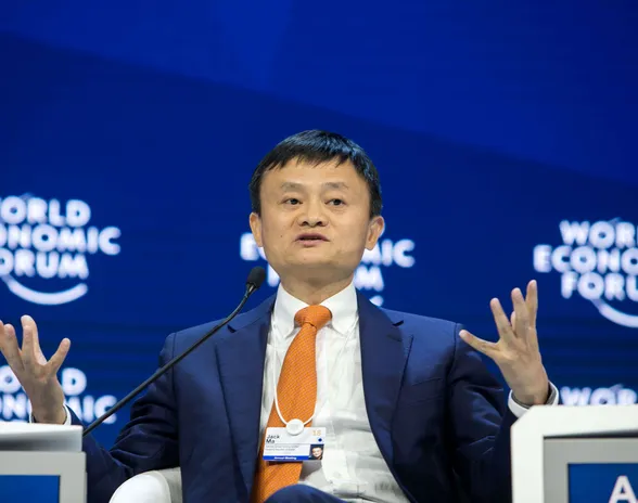 Miljardööri Jack Ma tunnetaan verkkokauppajätti Alibaban ja rahoitusyhtiö Antin perustajana.