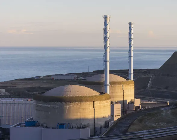 Ranskan ikääntyvät ydinvoimalat eivät ole pystyneet toimimaan täydellä kapasiteetilla. Kuvassa Penlyn ydinvoimala.