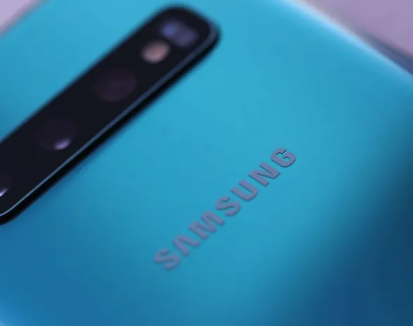 Kiinalaiset tutkijat ovat onnistuneet murtamaan Samsung Galaxy S10+:n sormenjälkitunnistimen.