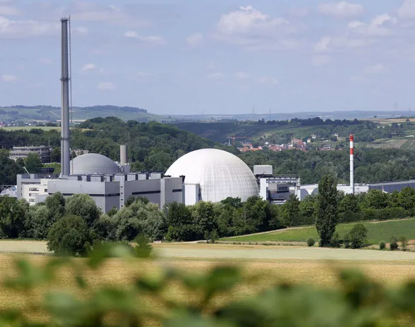 Lounais-Saksan Baden-Württembersissä sijaitseva Neckarwestheim 2 on yksi kolmesta yhä toiminnassa olevasta Saksan ydinvoimalasta.