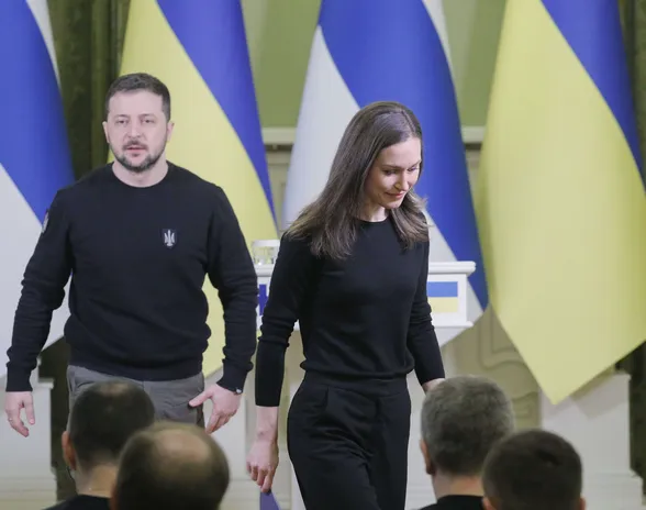 Pääministeri Sanna Marin on kertonut keskustelleensa Ukrainan hävittäjätarpeesta maan presidentin Volodymyr Zelenskyin kanssa Kiovan-vierailullaan maaliskuussa.