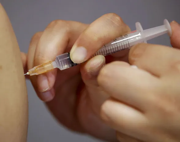 Uudet tutkimukset antavat toivoa rokotteiden tehosta virusvariantteja vastaan.