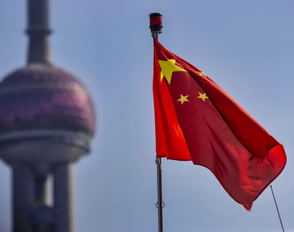 Kiinan odotetaan ohittavan Yhdysvallat maailman suurimpana taloutena aiemmin arvioitua myöhemmin.