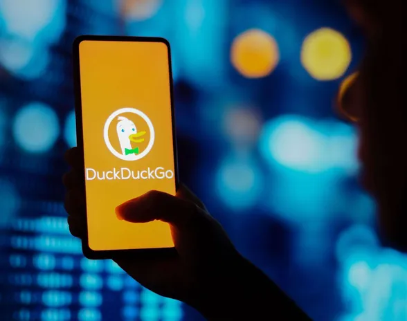 DuckDuckGo ei kerää ilmoituksensa mukaan loki- tai henkilötietoja käyttäjistään.