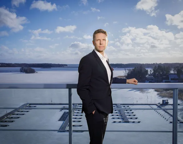 Matti Lehmus aloitti Nesteen toimitusjohtajana viime vuonna. Yhtiön kasvutoivo on nyt uusiutuva lentopolttoaine, johon EU suunnittelee samanlaisia sekoitevelvoitteita, jotka mahdollistivat Nesteen kasvun tieliikenteessä.