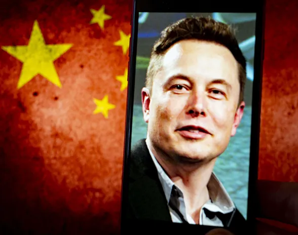 Kiina on Elon Muskin liiketoimille tärkeä kumppani, eikä Taiwanissa juuri luoteta miljardööriin mahdollisen sodan syttyessä.