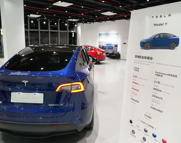 Tesla operoi aktiivisesti myös Kiinan kilpailluilla sähköautomarkkinoilla.