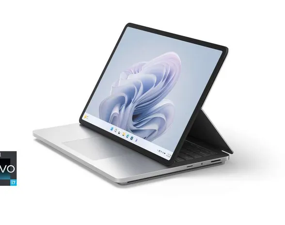 Surface Laptop Studio 2:n näytön saa aseteltua tavanomaisesta poikkeaviin asentoihin.