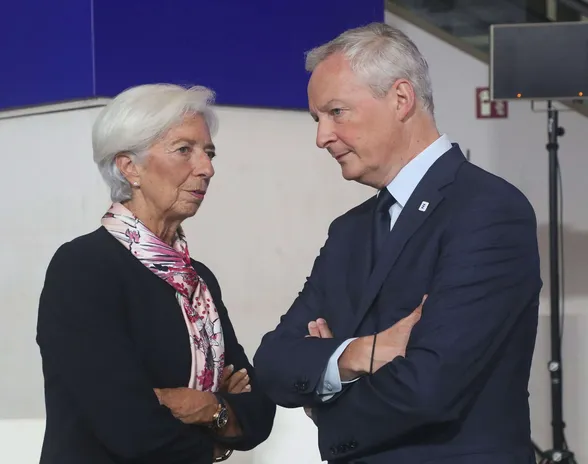 EKP:n tuorein koronnosto puhutti euroryhmän kokouksessa. Kuvassa EKP:ta arvostellut Ranskan valtiovarainministeri Bruno Le Maire ja EKP:n pääjohtaja Christine Lagarde.