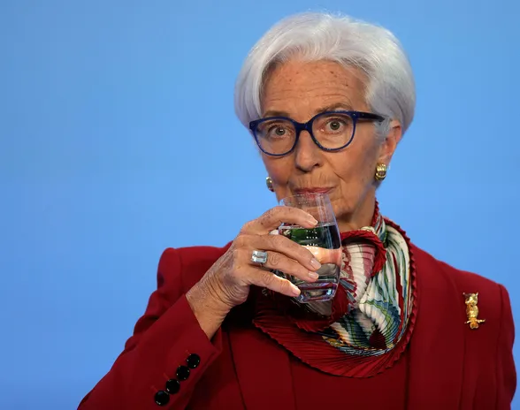 n Christine Lagarde