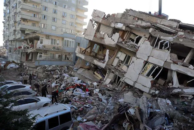 Maanjäristys vaatinut jo yli 15 000 uhria – Turkki sulki Twitterin apua  tarvitsevilta | Tivi