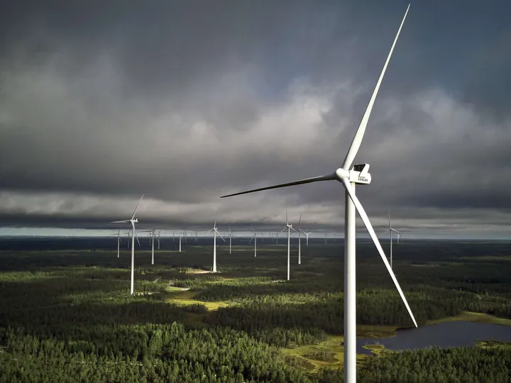 Suomeen rakennetaan tuhansia uusia tuulivoimaloita, jos hurjimmat arviot uusiutuvasta energiasta toteutuvat.