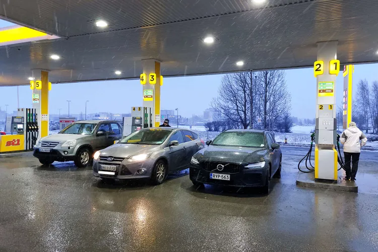 60 000 km/v ajava suomalainen Jaakko keksi: Näin hän säästää bensassa ...