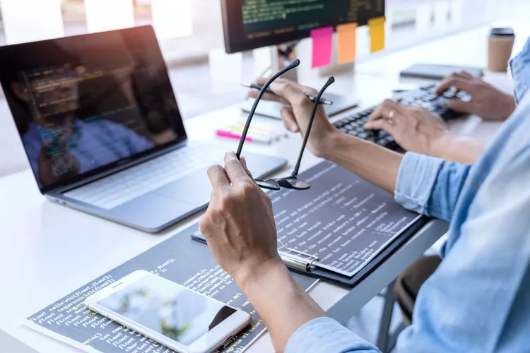 Ulkomaisten osaajien kohtelu herättää ihmetystä: Akatemiatutkija ...