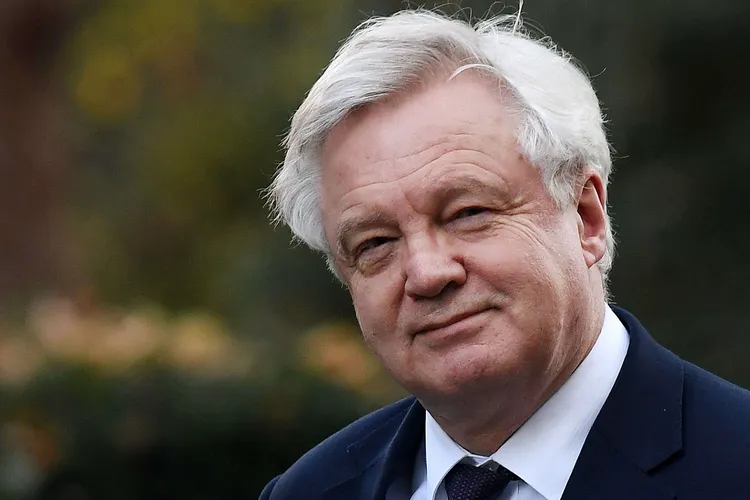 Ongelmaministeriön brexit-paperit naurattavat somessa | Kauppalehti