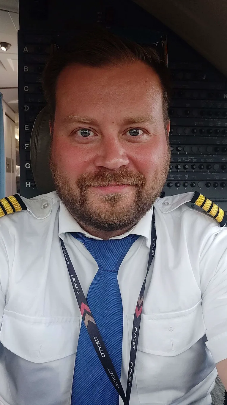 YouTubesta tunnettu lentäjä Tapio Siivola menetti työpaikkansa | Talouselämä