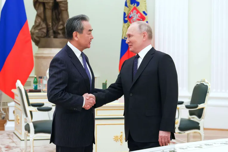 Kiinan ulkoministeri Wang Yi tapasi Vladimir Putinin tällä viikolla Moskovassa. Kiinan presidentti Xi Jinpingin on määrä vierailla Moskovassa myöhemmin kevään kuluessa.