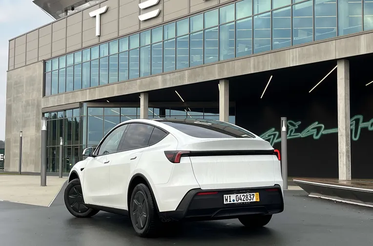 Tesla Model Y uudistui äskettäin.