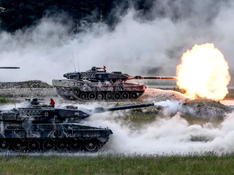 Saksan Leopard 2A6 -taistelupanssarivaunuja harjoituksissa vuonna 2018.