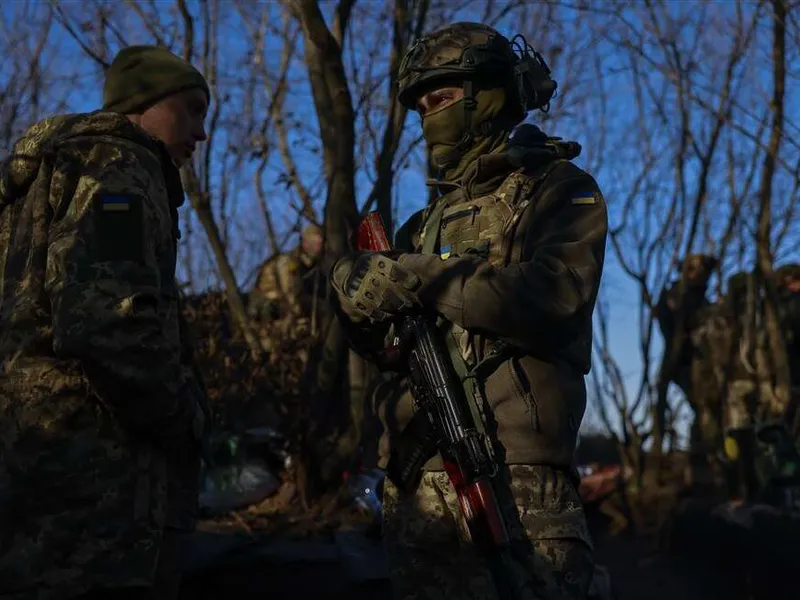 Ukrainalaisia sotilaita etulinjassa pohjoisen Hersonin alueella marraskuun 7. päivänä.