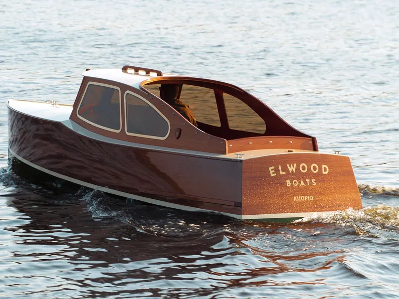 Elwood Boats tähtää Suomen lisäksi Keski-Euroopan sähkö­venemarkkinoille. Siellä polttomoottoriveneilyä on ryhdytty jo rajoittamaan.
