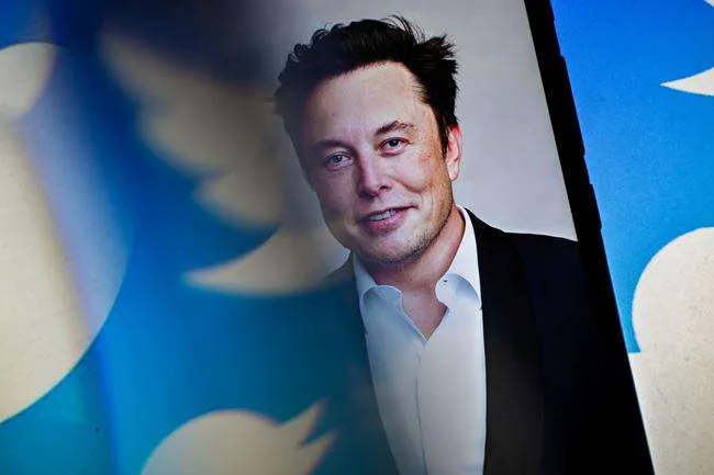 Elon Muskilla on johdettavanaan Twitterin lisäksi myös mm. Tesla, SpaceX ja The Boring Company.