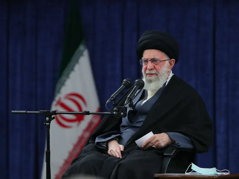 Iranin islamistihallinnon ylin johtaja Ali Khamenei pitää maata tiukassa otteessaan.