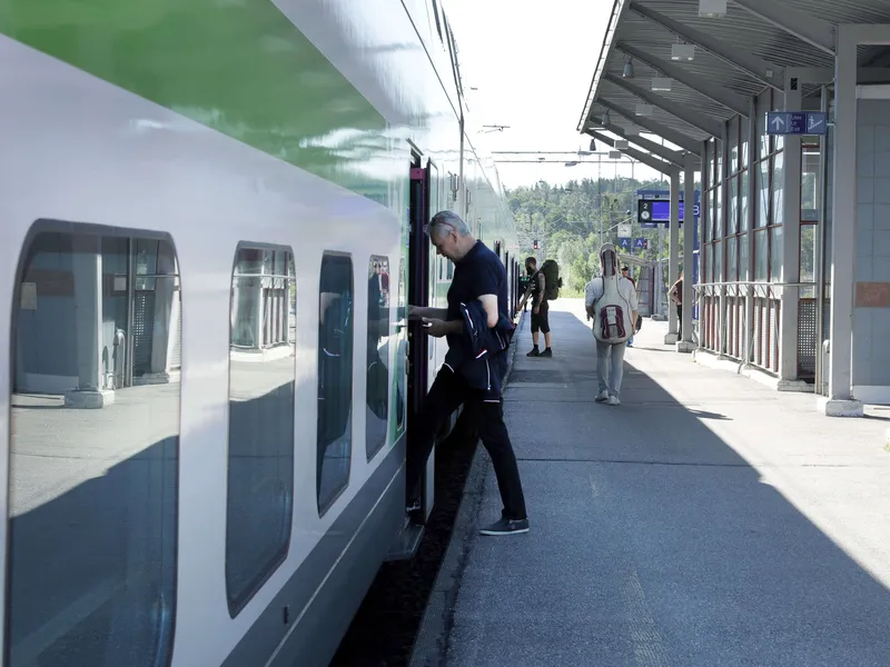 Vihdin kunta odottaa vetoapua Turun tunnin junalta. Junayhteydet voivat kääntää osan pääkaupunkiseudun muuttoliikkeestä Vihtiin.