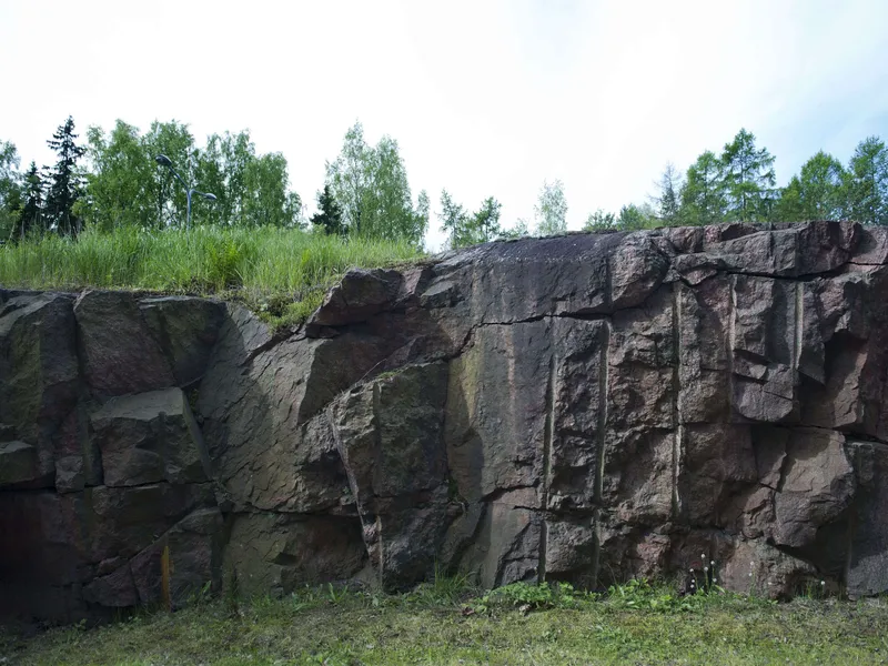Aalto-yliopistossa on kehitetty tutkimusmenetelmä, jonka avulla voidaan määrittää sortumien ja kivien putoamisriskiä.