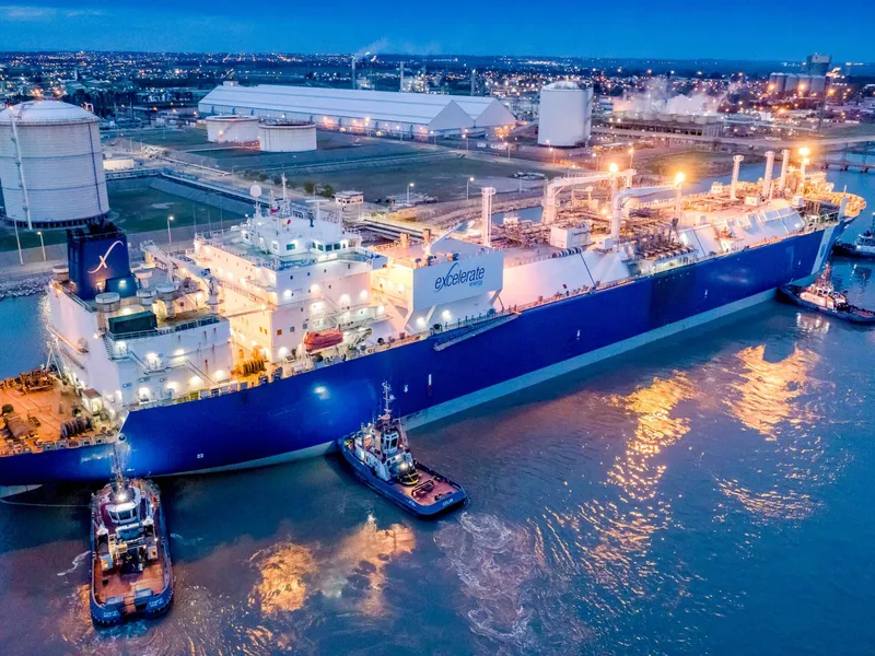 Inkoon satamaan sijoitettu varasto- ja uudelleenkaasutuslaiva Exemplarin tilavuus vastaa täyteen lastattuna noin 68 000 tonnia nesteytettyä maakaasua.