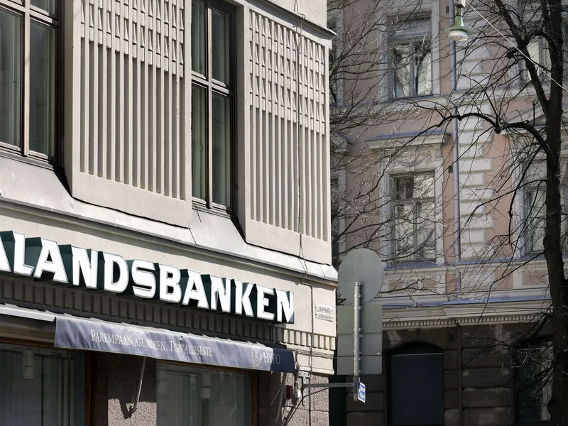 Ålandsbankenin mukaan tietomurtoa ei ole havaittu, mutta pankki on varmuuden vuoksi peruuttanut pankki- ja luottokortteja.