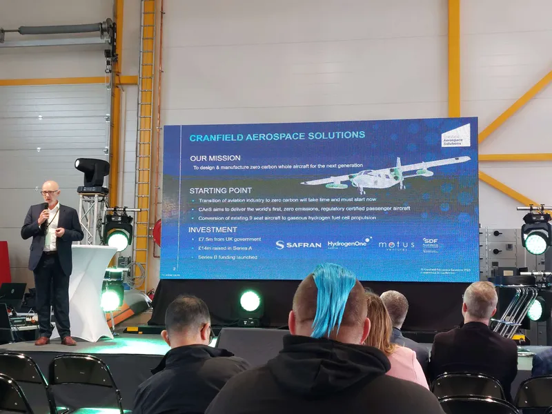 Cranfield Aerospace Solutionsin Mark Kelk Tech Runway -messuilla Pyhtään Helsinki-East Aerodromella.
