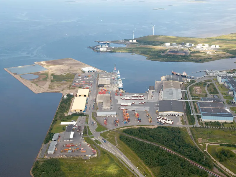 Oulun sataman maantieyhteyksiä parannetaan 40 miljoonan euron rakennustöillä.
