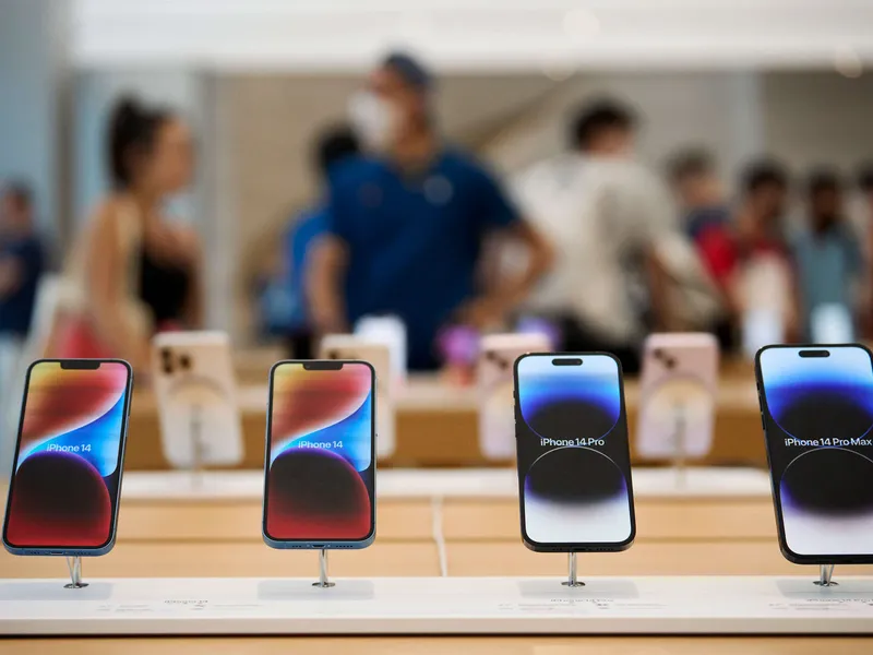 Uusien iPhone-puhelinten kysyntä ei ole täyttänyt Applen odotuksia.