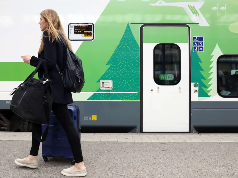 Junamatkustajille hyviä uutisia: VR vie veroalen suoraan lippujen hintoihin  | Talouselämä