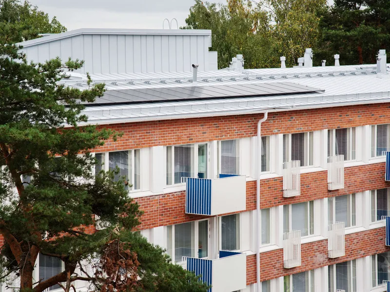 Heka on Suomen suurin vuokranantaja, joten myös remonttitarpeita riittää. Peruskorjauksen yhteydessä Puotilan Rusthollarintien talon katolle asennettiin aurinkopaneelit.