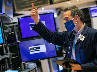 Wall Street selvässä laskussa toista päivää putkeen – Sijoittajat sulattelevat halvan rahan mahdollista vähenemistä loppuvuonna - Vimarsana News