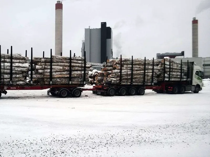 Tähän mennessä kokemukset Orpen Kuljetuksen poikkeusluvalla liikennöivästä 12-akselisesta ja 31 metriä pitkästä, 94 tonnin puutavararekasta ovat olleet myönteisiä. Vaaratilanteita ei ole raportoitu talven liukkaillakaan.