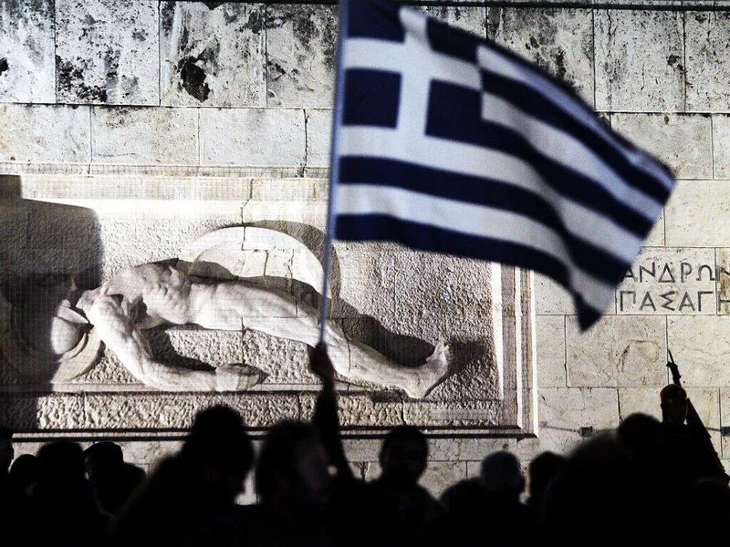 Summa on jättimäinen: lähes 300 miljardia euroa. Kuvassa Tuntemattoman sotilaan hauta Ateenassa.