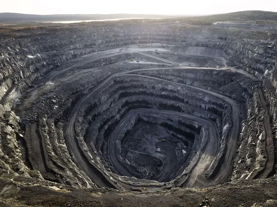 Jalkojemme alla lepää huima aarre – Selvitimme, mikä kaikki meni Suomessa pieleen: ”Oli omissa käsissämme”