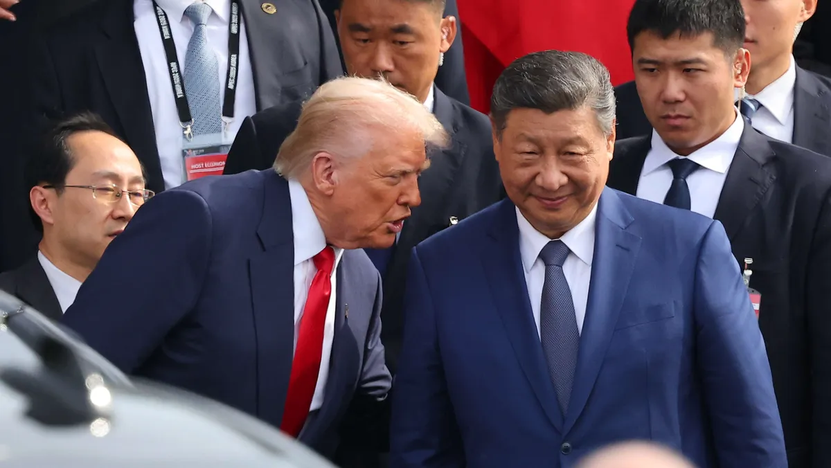 PÖRSSIT: Teknologiaosakkeet johtavat nousua Aasiassa, Trump kutsui Nvidian Huangin Kiinaan