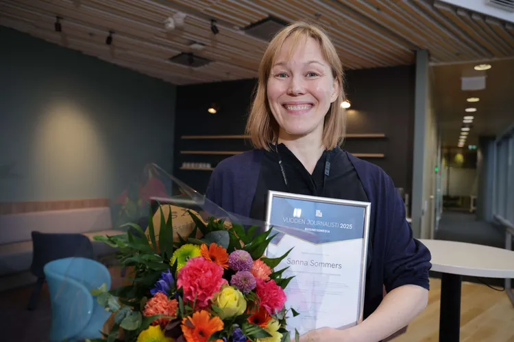 Kauppalehden toimittaja Sanna Sommers on Alma Businessmedian vuoden ...