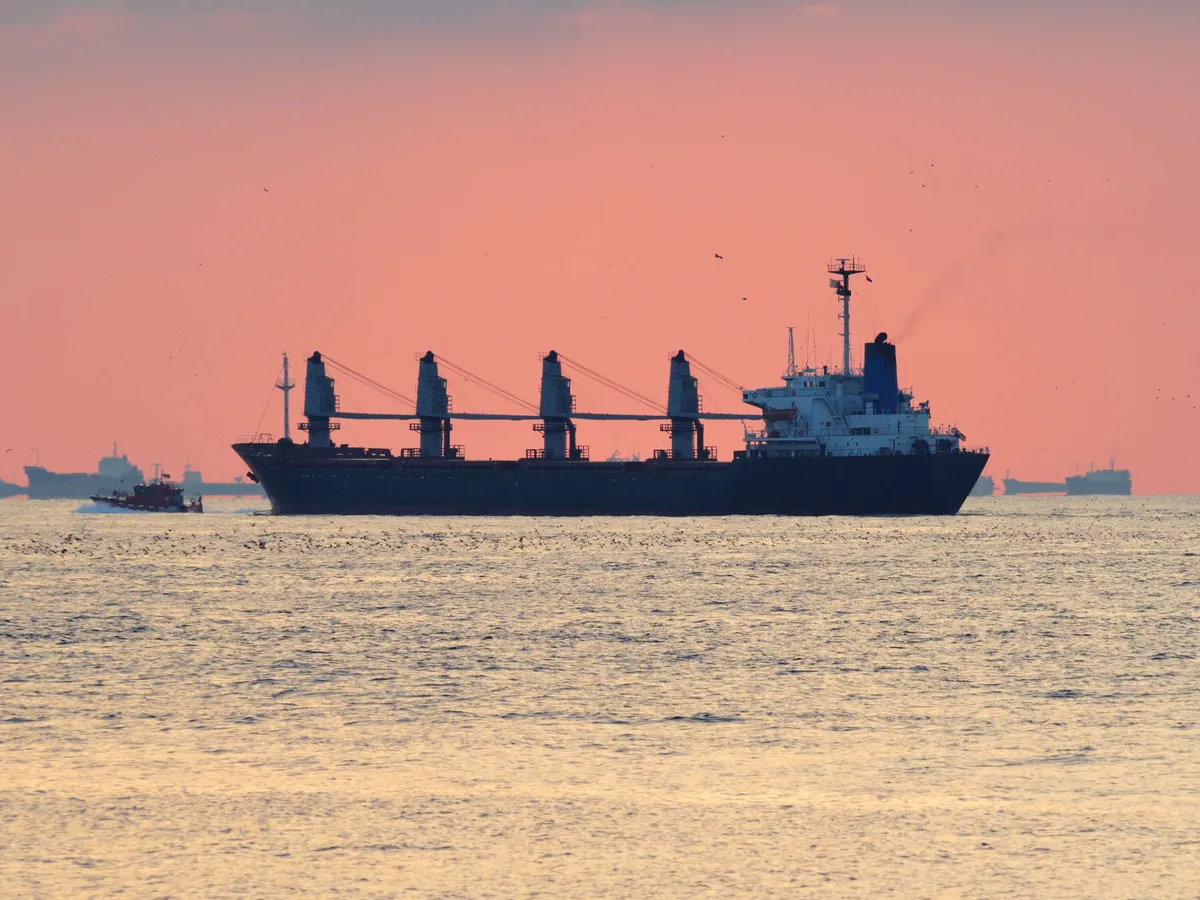 The Chinese ship that cut the cable did a strange trick just before the Coast Guard inspection