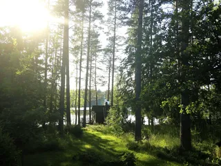 Rantasauna luonnon keskellä on monen suomalaisen käsitys täydellisestä saunasta.