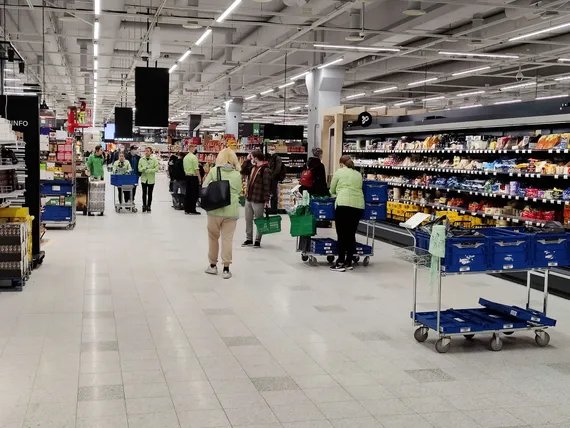 Verkkokaupan kerääjille lisää tilaa – Suomen suurin hypermarket teki  miljoonien remontin | Kauppalehti