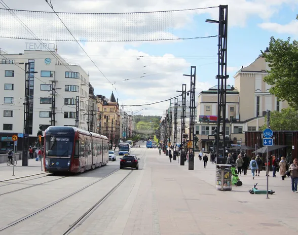 Tampereen yleisilme on viime vuosina muuttunut. Ratikkayhteyden ensimmäinen vaihe maksoi kaupungille noin 300 miljoonaa euroa.