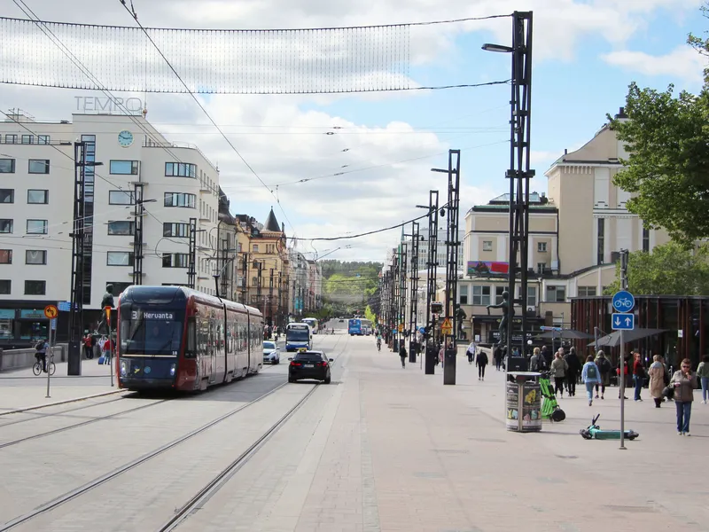 Tampereen yleisilme on viime vuosina muuttunut. Ratikkayhteyden ensimmäinen vaihe maksoi kaupungille noin 300 miljoonaa euroa.