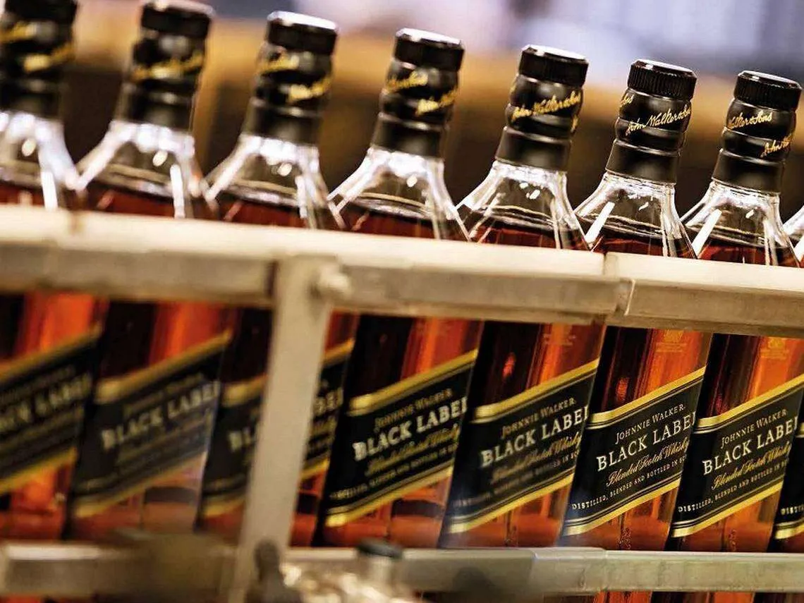 Viinajätit vertailussa Diageo vs. Pernod Ricard Arvopaperi