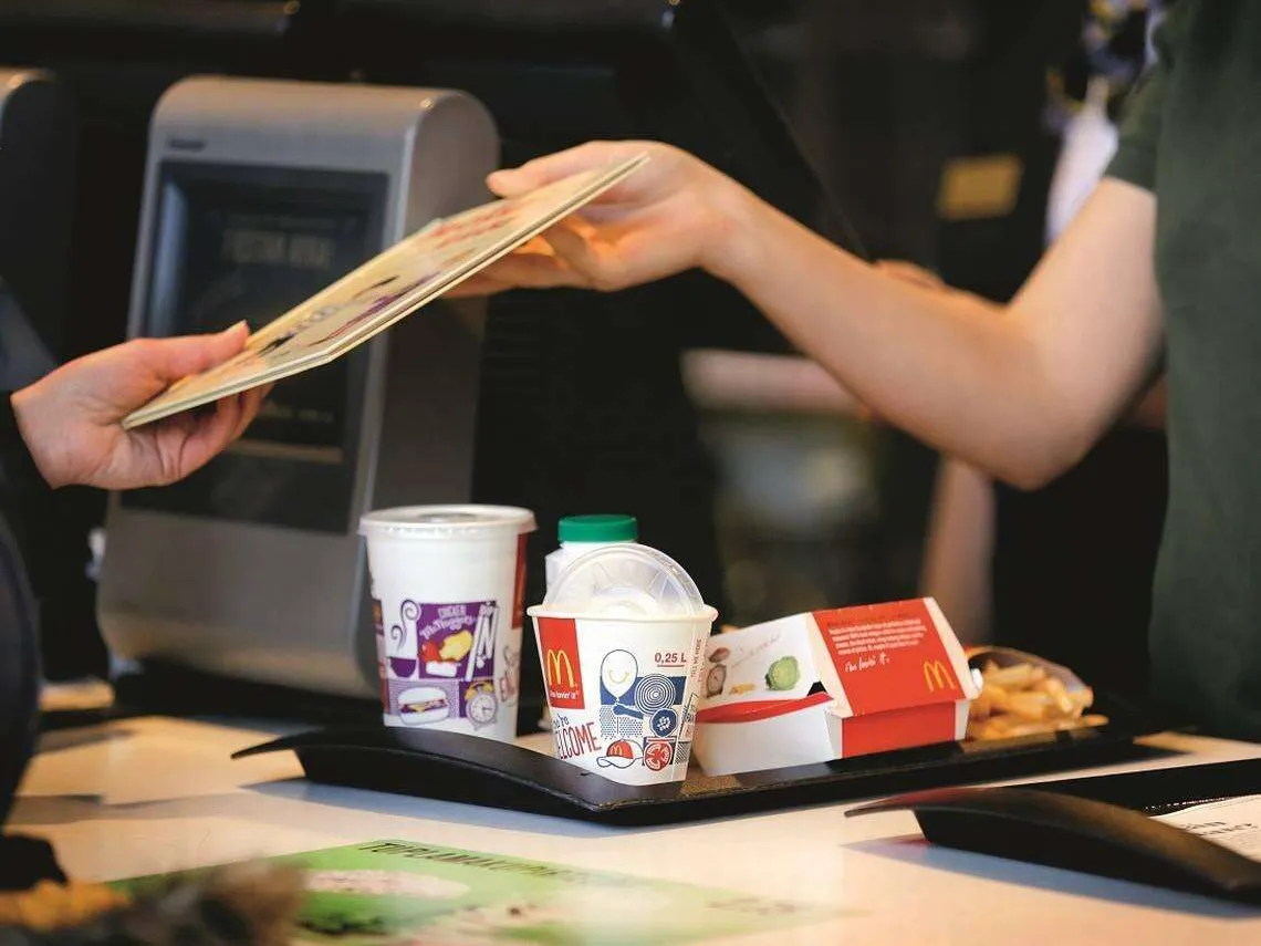 McDonald's-ravintoloihin isoja muutoksia: digiuudistus lisää myyntiä ja  parantaa palvelua | Tivi
