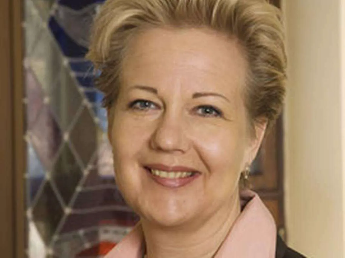 Suvi Lindén lähtee selvittämään kehitysmaiden laajakaistoja Tekniikka